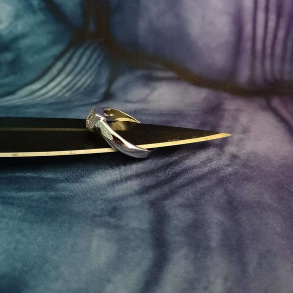 Swarovski Elements - Size 7.75 - Silver tone ring as pictured - Picture 5 of 8